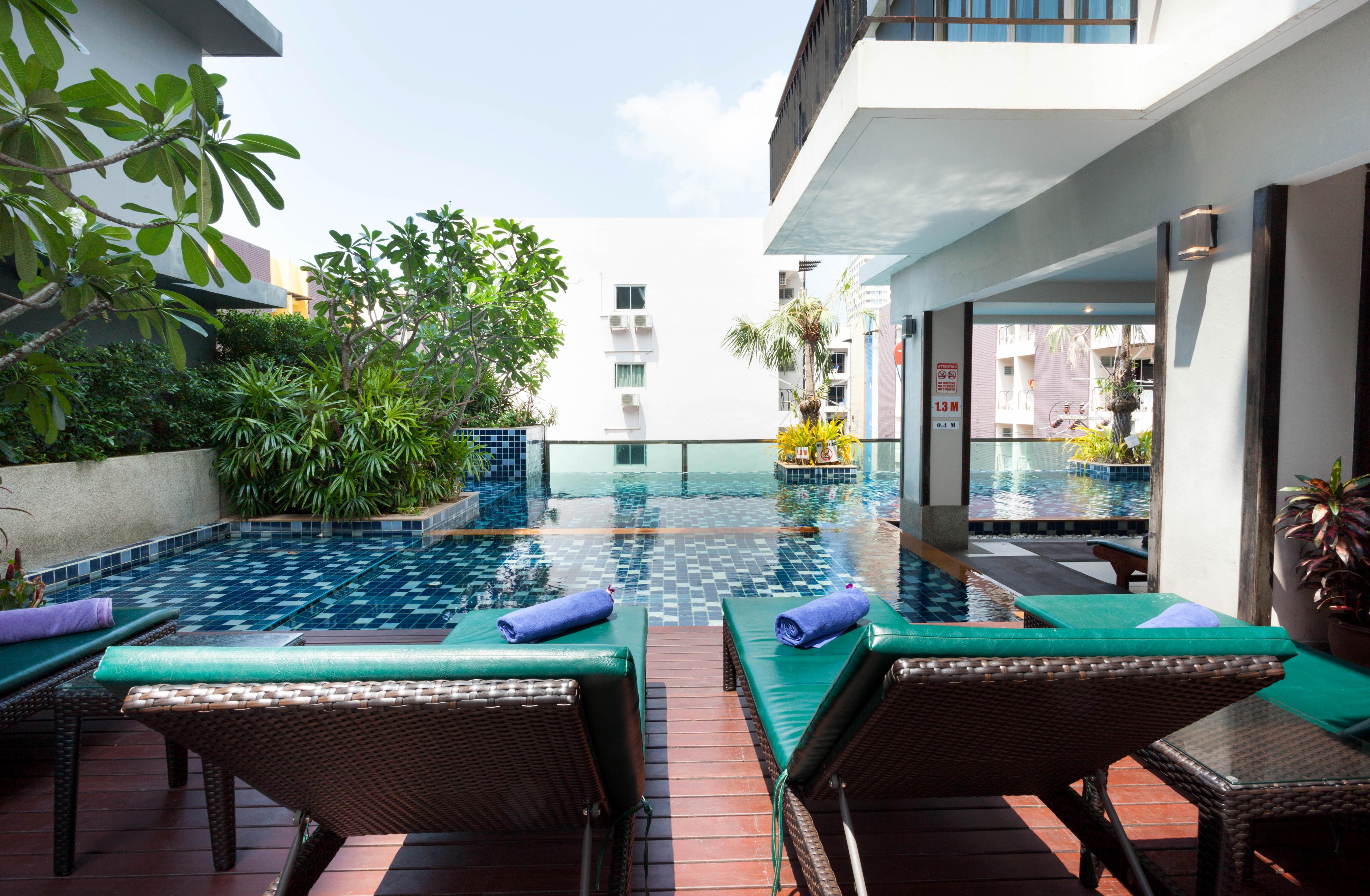 Andakira Hotel - Sha Extra Plus Patong Exterior foto