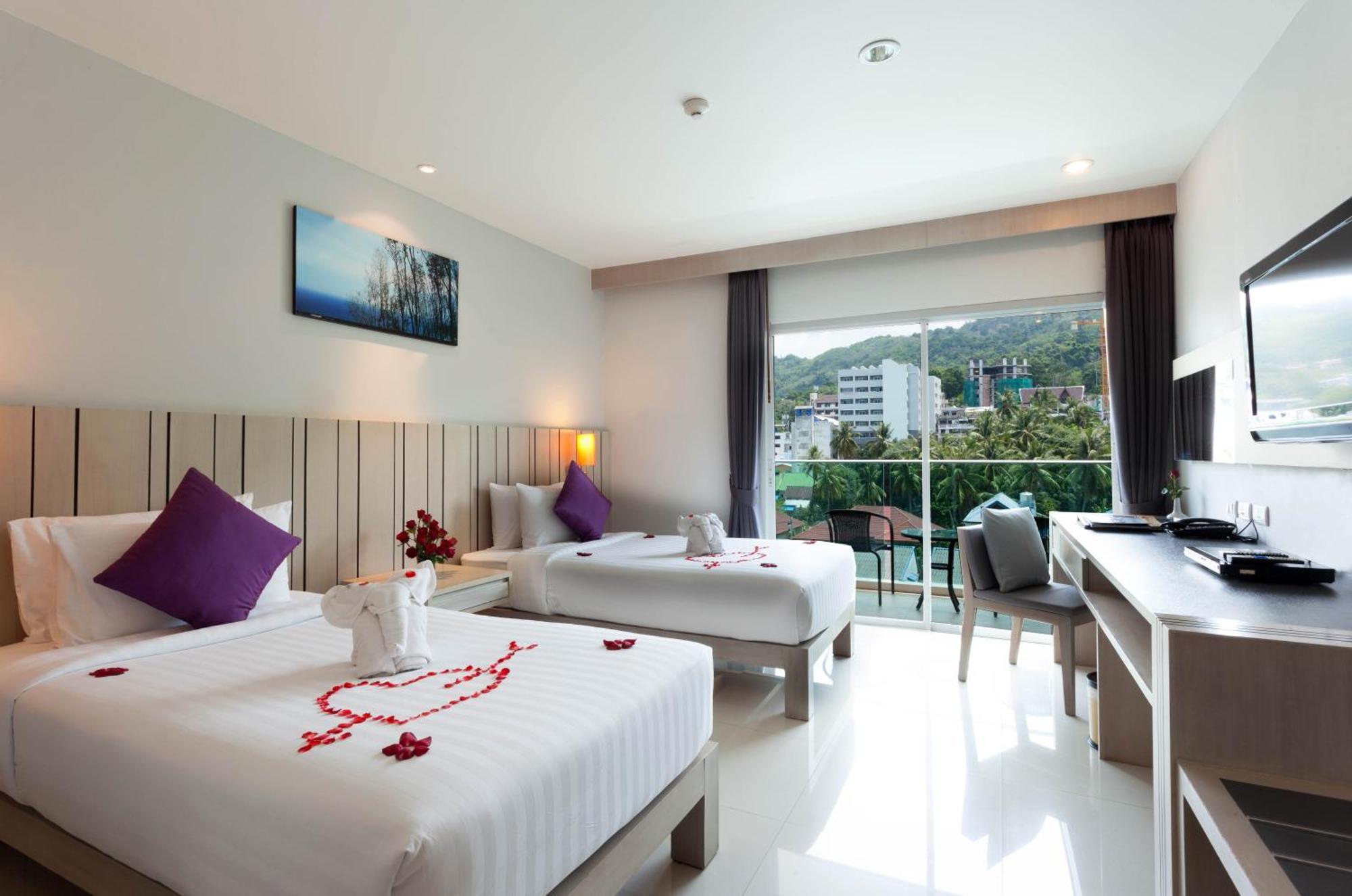 Andakira Hotel - Sha Extra Plus Patong Exterior foto